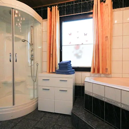 Poolaris - Modernes Mit Whirlpool * Pruchten